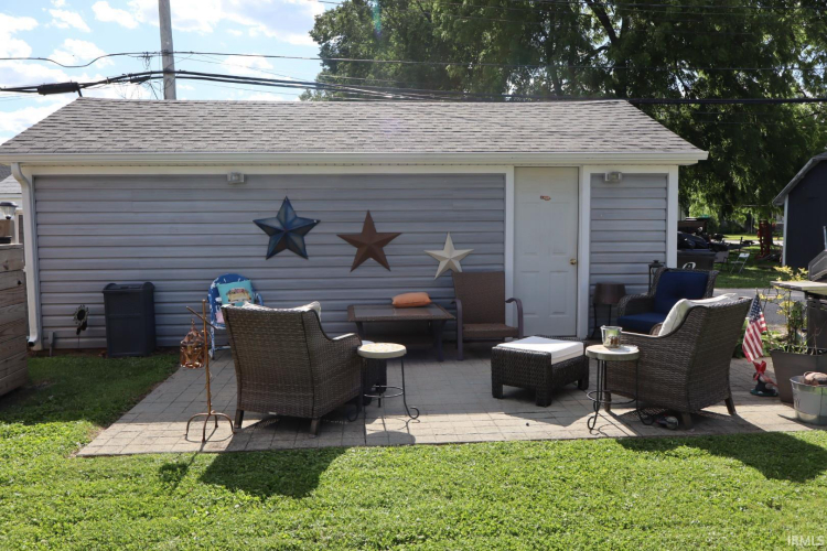 Listing Image 7