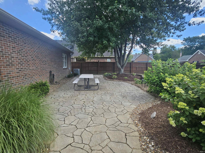 Listing Image 24