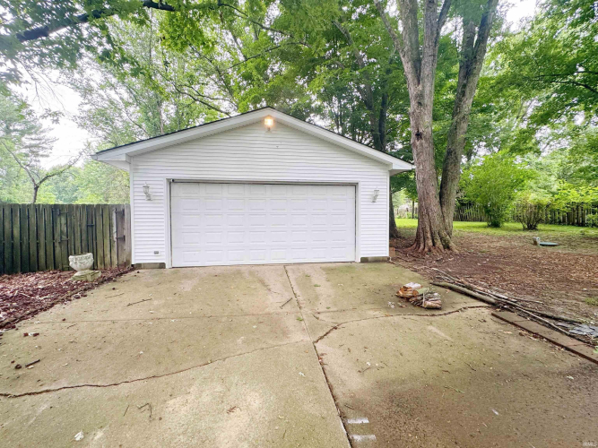 Listing Image 24