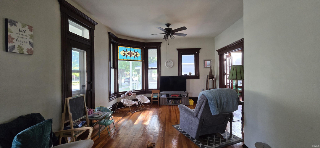 Listing Image 14