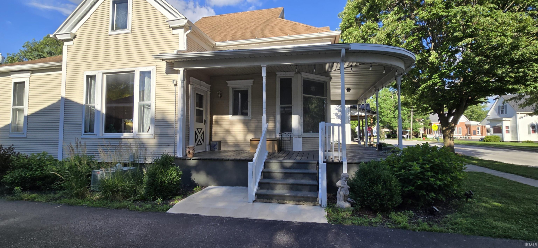 Listing Image 5