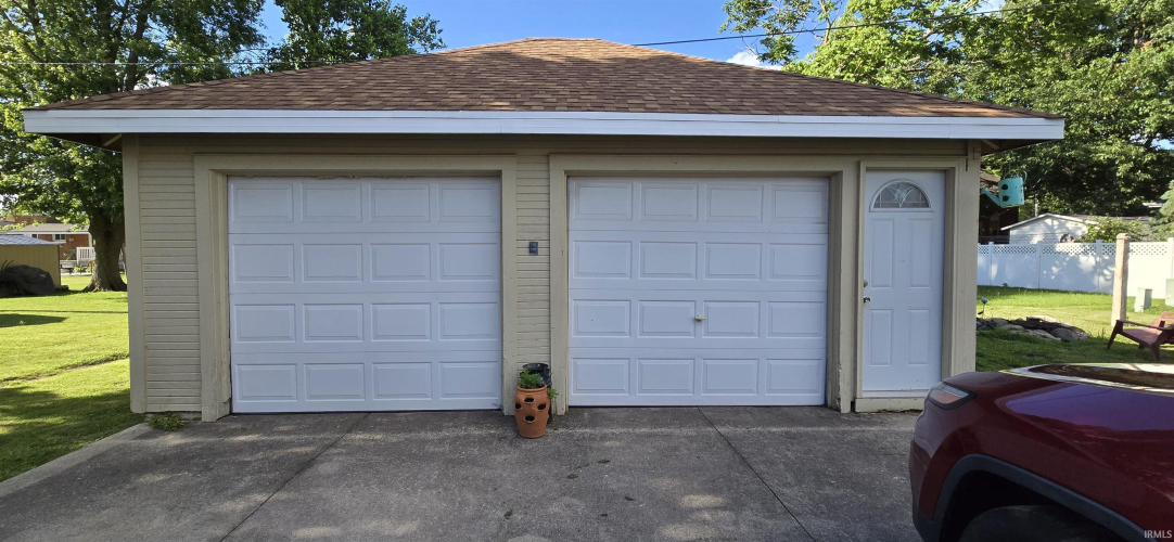 Listing Image 9