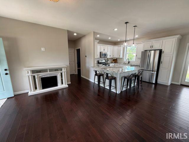 Listing Image 8