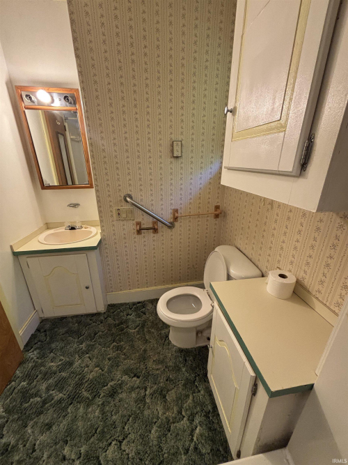 Listing Image 12