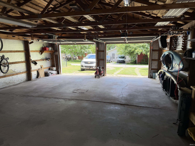 Listing Image 17