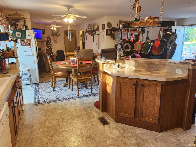 Listing Image 13