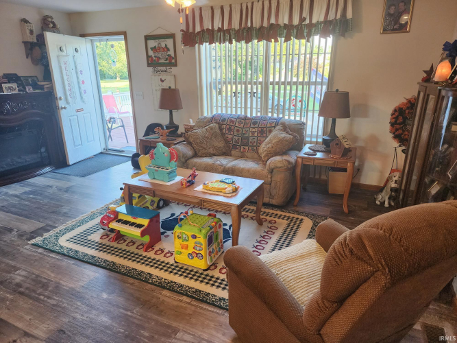 Listing Image 14