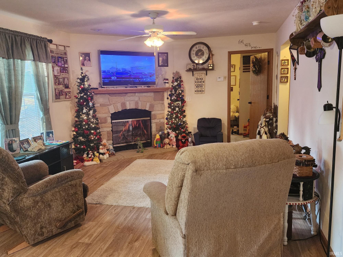Listing Image 15