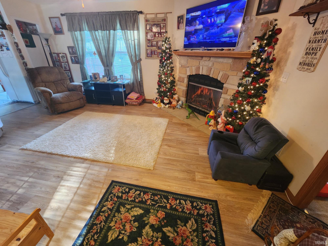 Listing Image 16