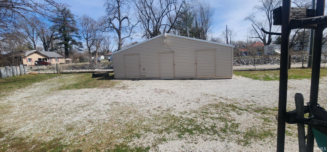 Listing Image 19