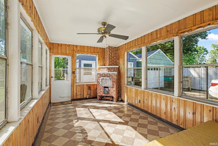 Listing Image 18