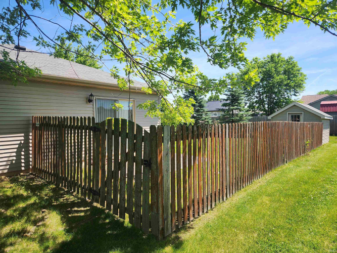 Listing Image 5