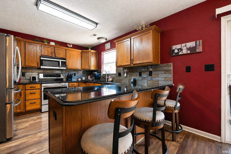 Listing Image 11