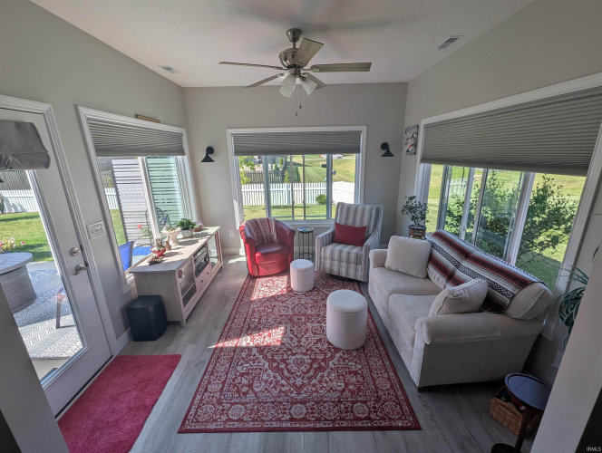 Listing Image 16