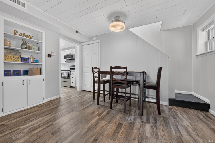 Listing Image 17