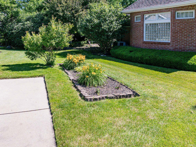 Listing Image 33