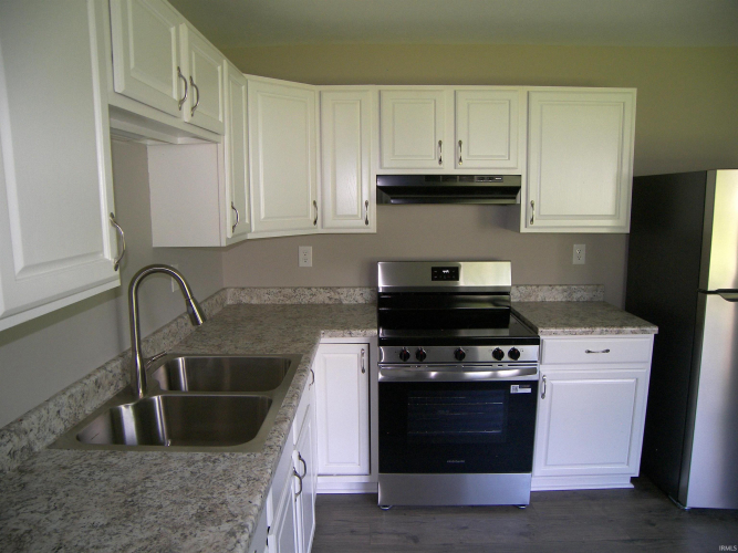 Listing Image 16