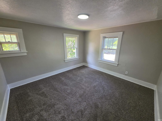 Listing Image 27