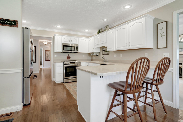 Listing Image 11