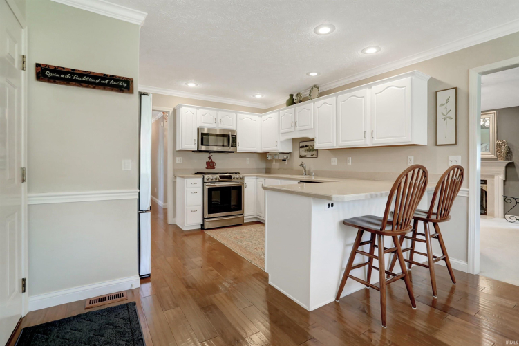 Listing Image 9