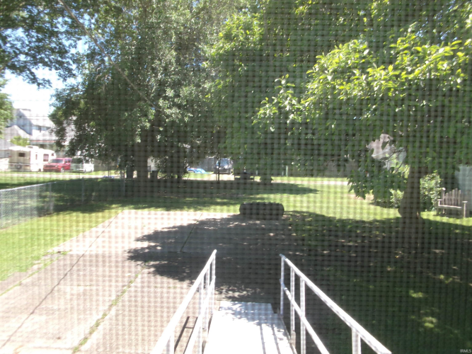 Listing Image 17