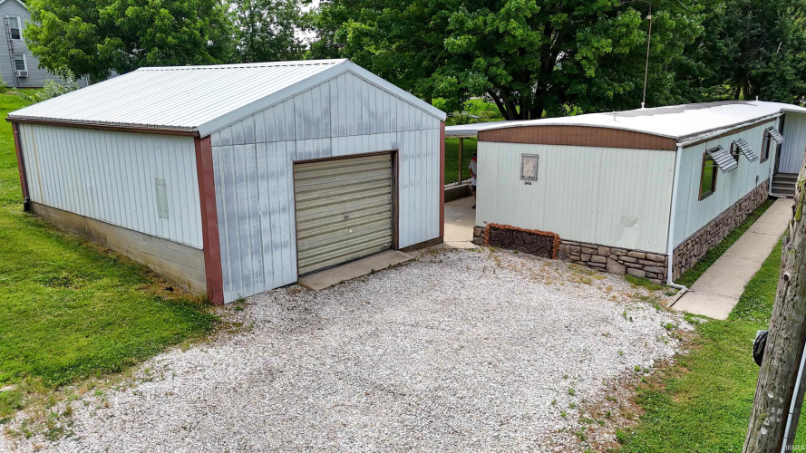 Listing Image 11