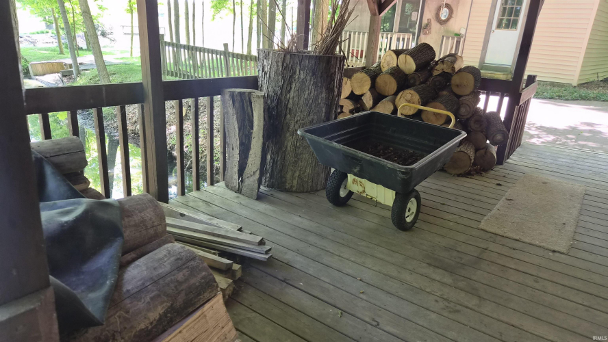 Listing Image 11