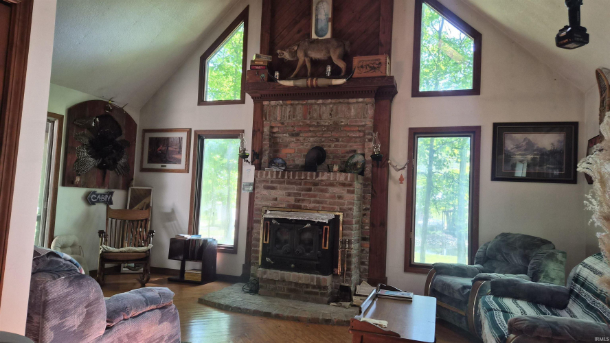 Listing Image 20