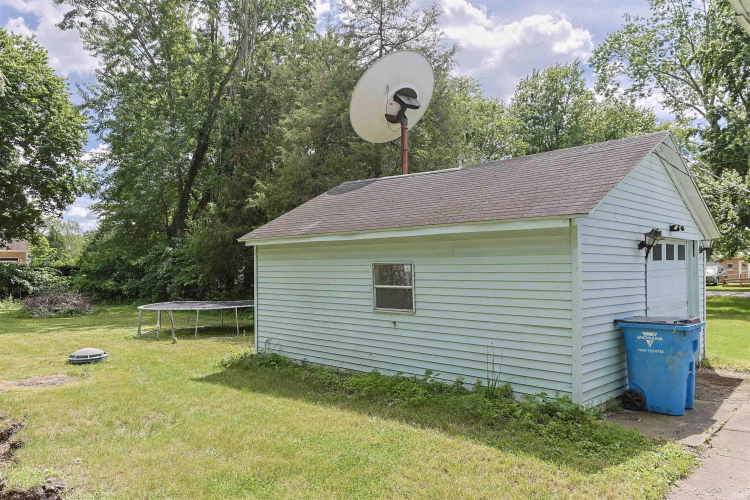 Listing Image 27