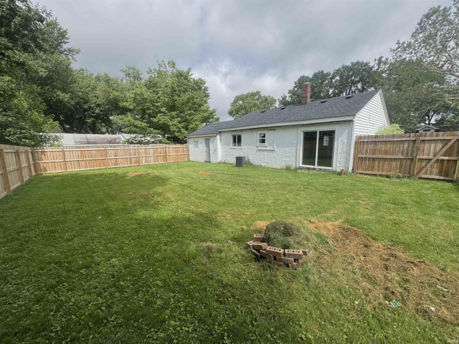 Listing Image 3
