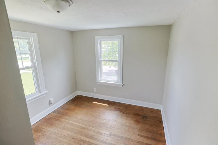 Listing Image 33