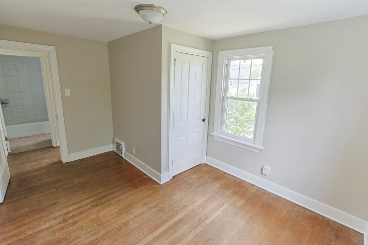 Listing Image 37