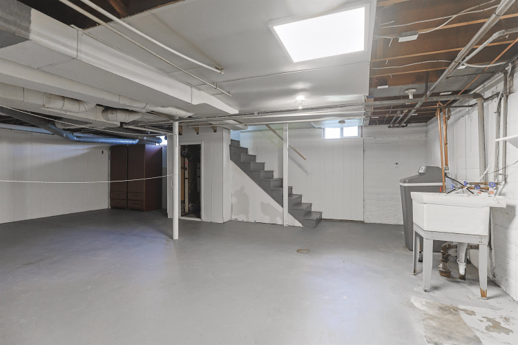 Listing Image 41