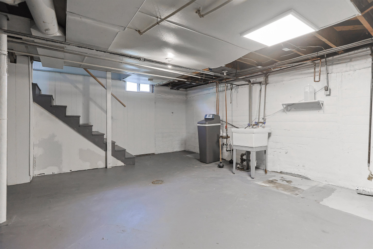 Listing Image 42