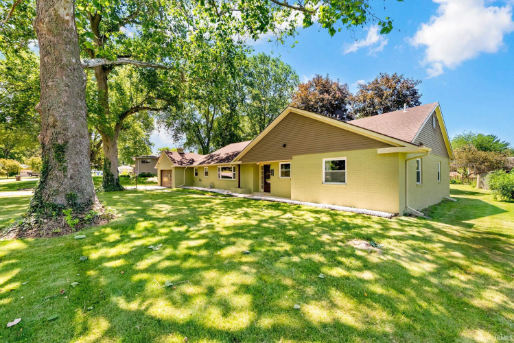 Listing Image 5