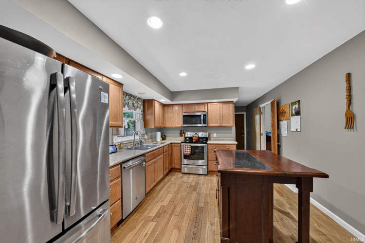 Listing Image 7