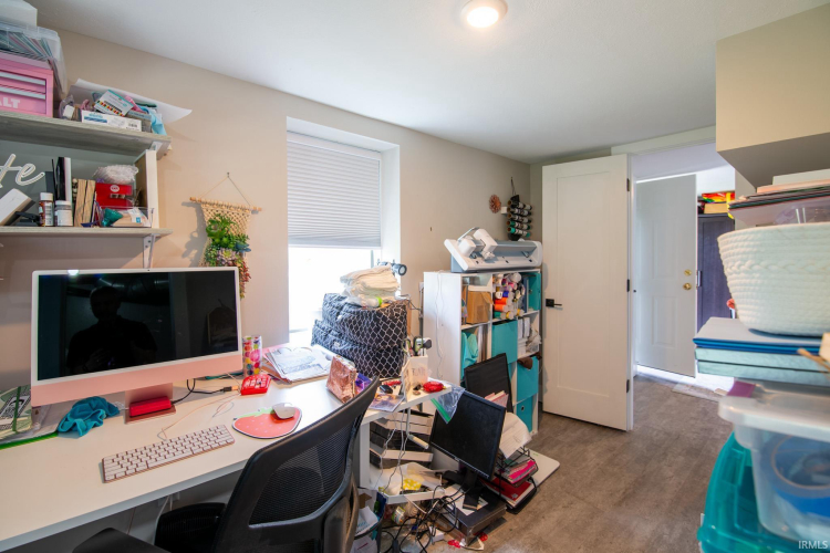 Listing Image 18