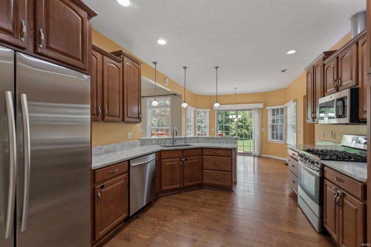 Listing Image 13