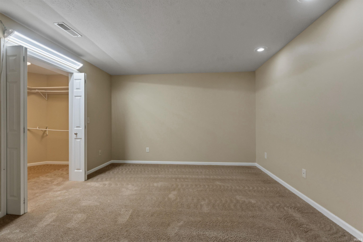 Listing Image 30