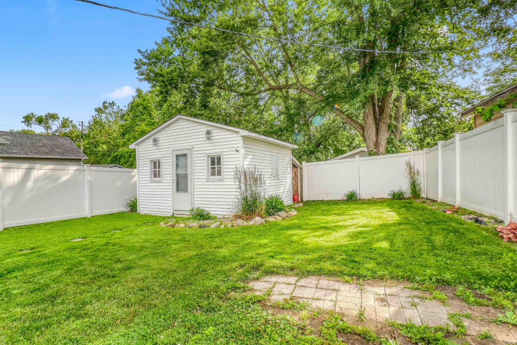 Listing Image 23