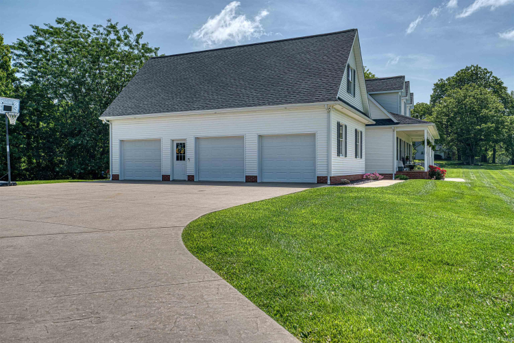 Listing Image 40