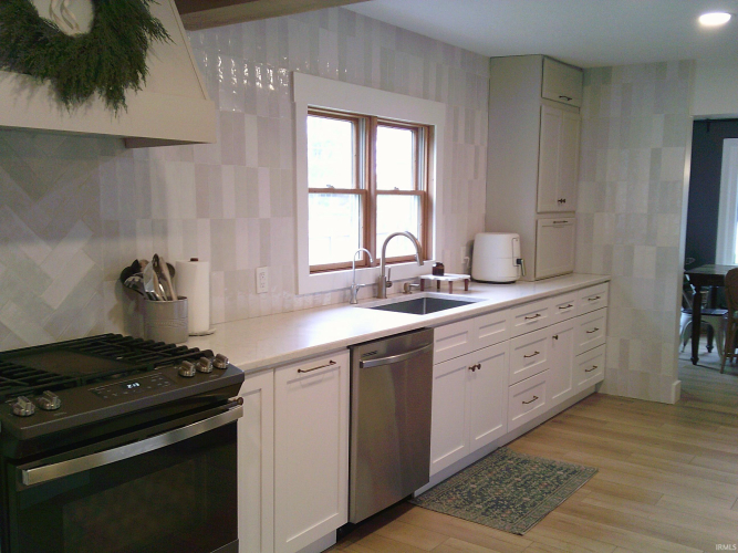 Listing Image 19