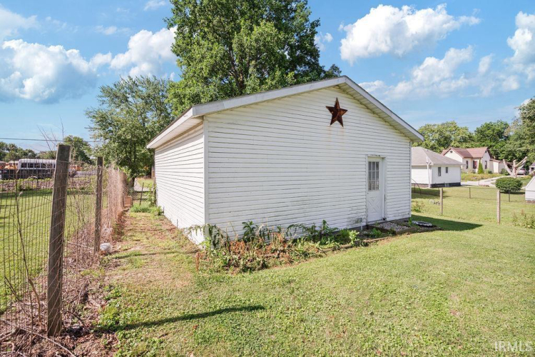 Listing Image 18