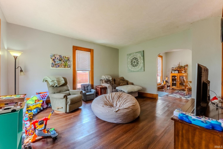 Listing Image 14