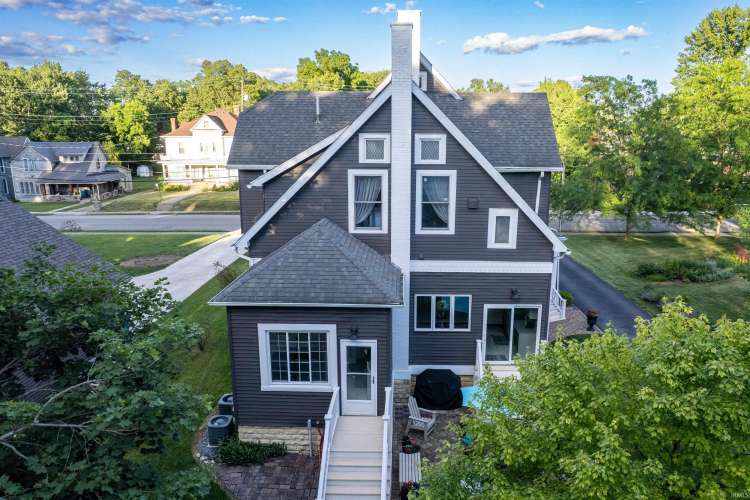 Listing Image 7