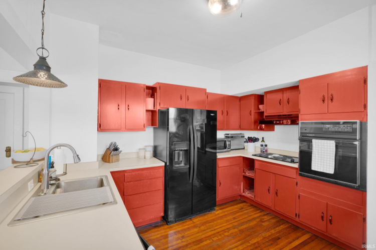 Listing Image 14