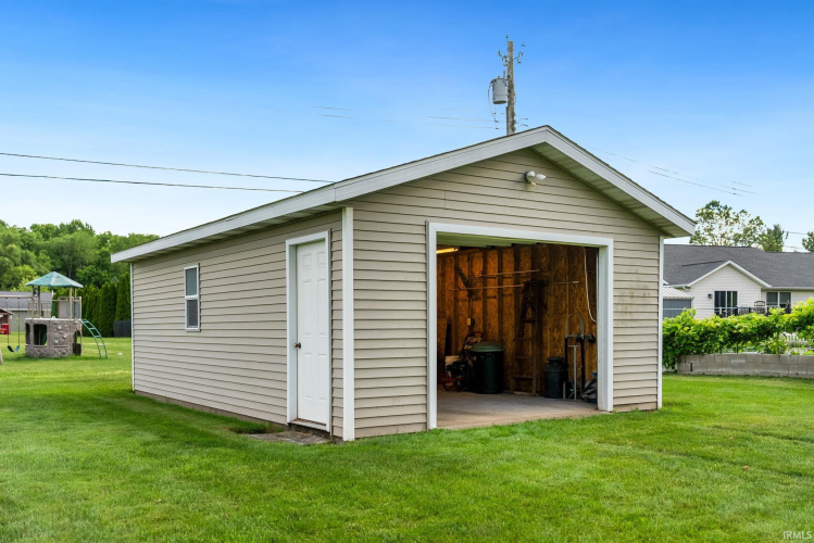 Listing Image 15
