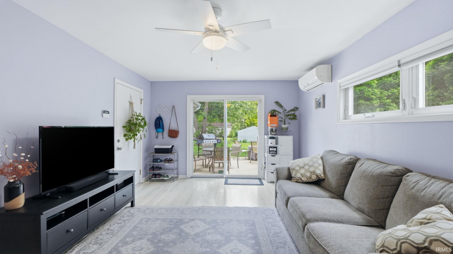 Listing Image 18