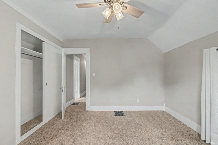 Listing Image 27