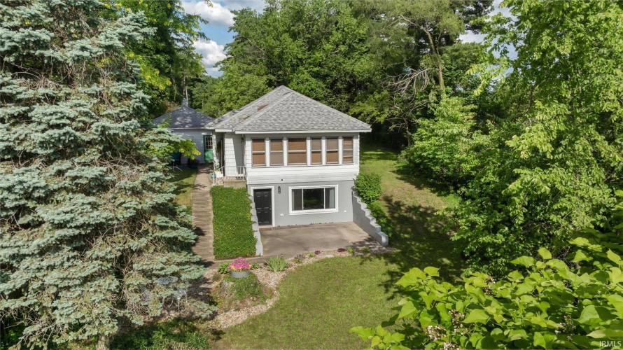 Listing Image 4